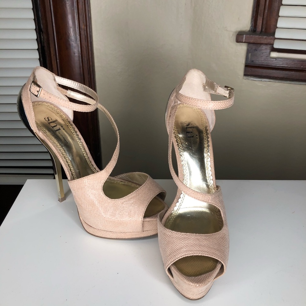 Shi Beige high heels